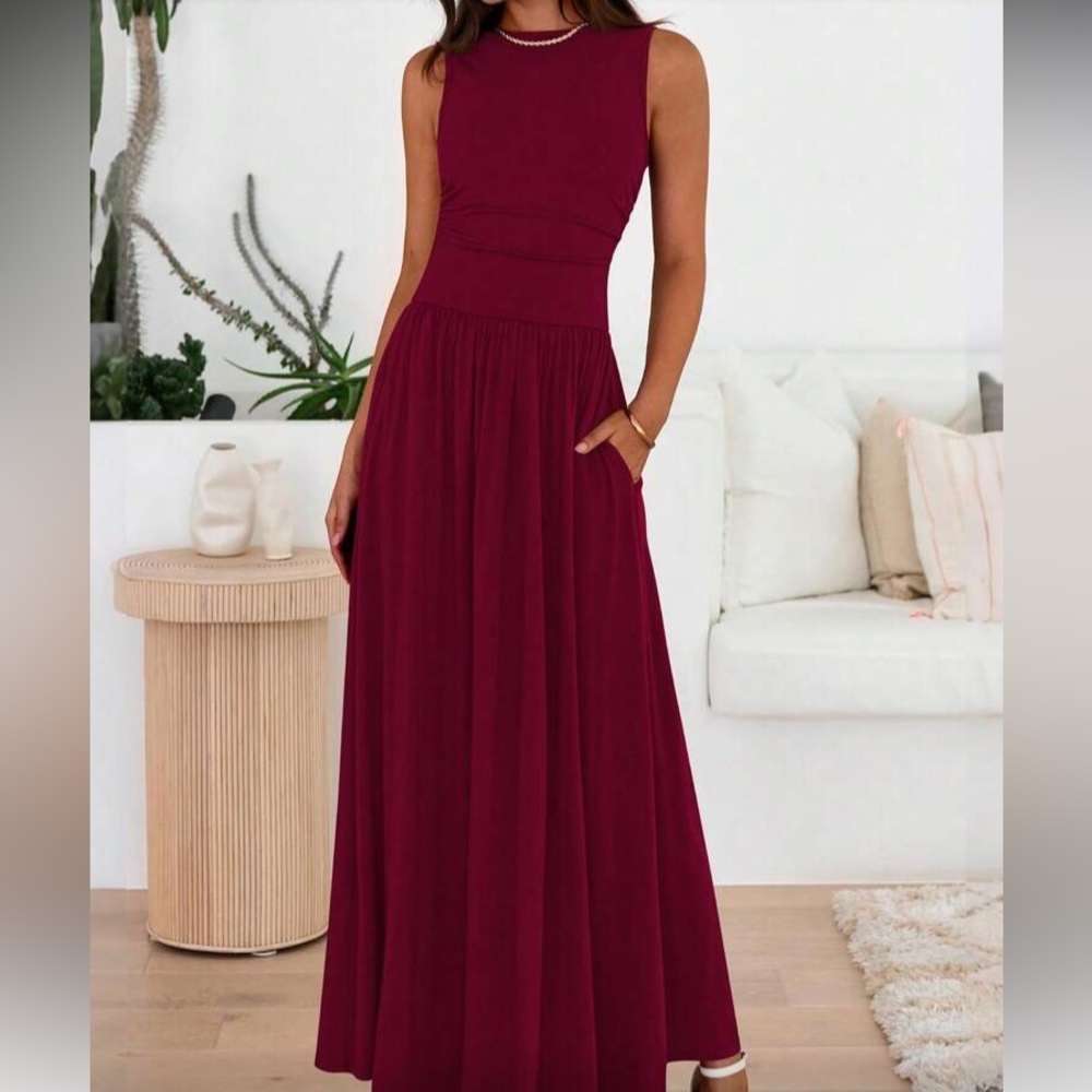 Elegant Burgundy Sleeveless Maxi Dress
